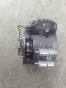 Dynamo jawa 6V 45 w dvouválec - 3