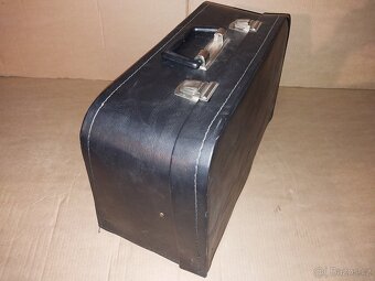 Šicí stroj - šije i kůži - 3