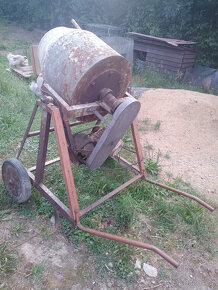 Zlevněno: Stavební míchačka 400V na tři kolečka - 3