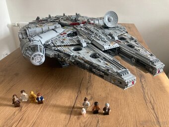 LEGO Star Wars 75192 Millennium Falcon - 3