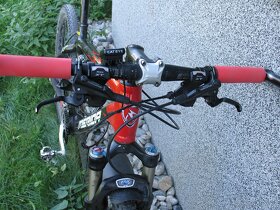 Carbonové horské kolo MERIDA osazené Shimano XT - 3