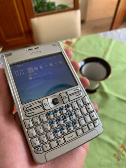 Nokia E61 - 3