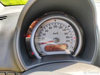 Suzuki Splash 2013, garážované, najeto jen 84500 km - 3
