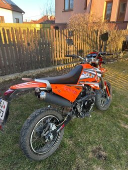 Yuki 125 SM - 3
