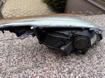 Renault Megane III, levé přední světlo - 3