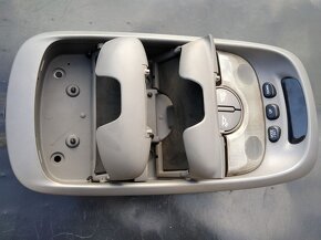 Kia Sorento - vnitřní osvětlení + přihrádka - 3