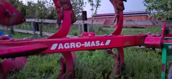 Prodám čtyřradličný nesený pluh AGRO-MAS2 - 3