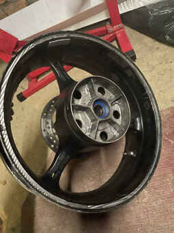 Kola Suzuki gsxr 600 k6 - 3