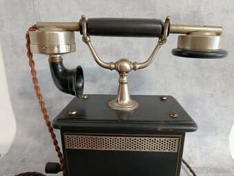 Starý historický telefon na kliku. Do sbírky. - 3