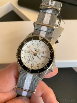 Seiko 5 Sports x Peanuts SRPK25K Snoopy LE - 3