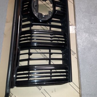 Přední maska na Toyota Land Cruiser - 3