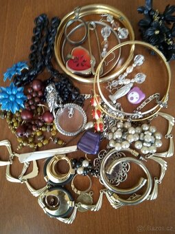 Konvolut retro bižuterie - 3
