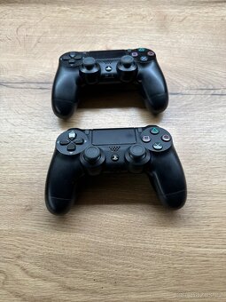 PlayStation 4 Slim 500 GB (PS4) + 2 ovladače + 13 her - 3