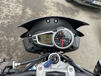 Speed Triple R 1050 - 3