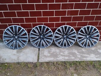 Poklice Peugeot.R/16.original. - 3