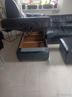 Koženkový gauč - 3