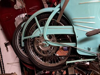 Jawa 50/550 Pařez - 3