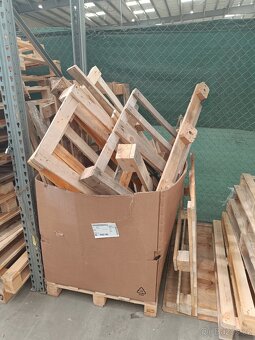 Nabízím za odvoz poškozené palety - 3