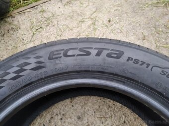 Prodám nové letní pneu Kumho ECSTA PS71 235/55/18 - 3