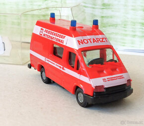 Praliné. Ford tranzit. Dodávka. Hasiči. 1:87. - 3