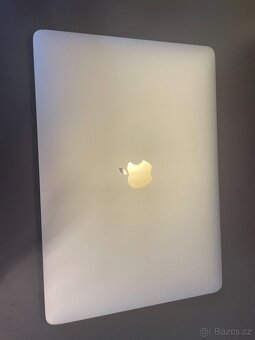 MacBook Pro 13.3" (2017) – 2,3 GHz i5, 8GB RAM, 250GB SSD - 3