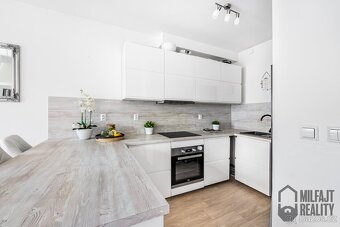 Mezonetový byt 4+kk | 112 m2, terasa, sklep, 3x parking, pří - 3