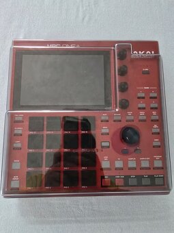 Akai MPC One+ (prakticky nový) s Decksaverem a 128 GB kartou - 3