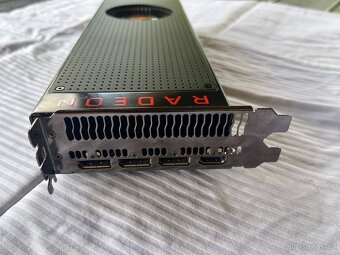 Grafická Karta AMD Radeon Vega 64 - 8GB - 3
