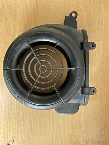 Kryt ventilátoru Piaggio Vespa ET4 - 3