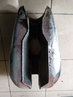 Nádrž Jawa zbrojovka - 3
