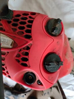 Motorová pila Hecht - 3