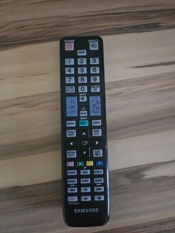 SAMSUNG UE40D5000 - 3