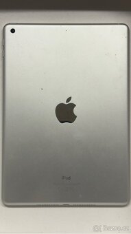 iPad 6 32GB Silver WiFi, krásný stav - 3