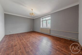 Prodej staršího domu s velkým pozemkem, Sedlnice - 3