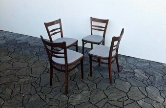 Sestava jídelních židlí a konferenčního stolku - 3