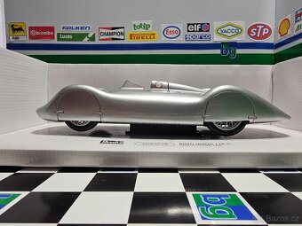 Revell Auto Union Typ C 1:18, světový rekord - 3
