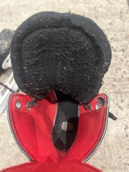 Brusle Bauer vel. 32 - 3