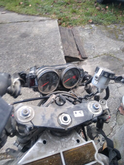 ZX 9R díly - 3