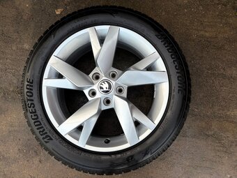 Prodám zánovní zimní alu sadu 17" Škoda Octavia IV - 3