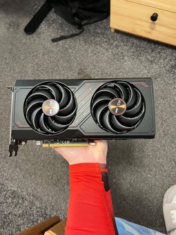 GPU Radeon Sapphire 7600 8GB, CPU intel core i5-13400F - 3