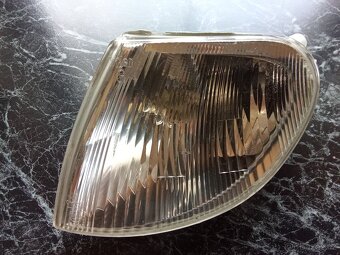 Prodám nový originální blinkr berlingo - 3