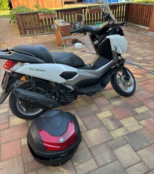 Prodám Yamaha Nmax 125,r.v 2018 na náhradní díly bouraná. - 3