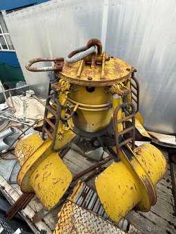 Hydraulický drapák - 3