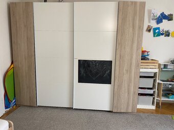 Velká Šatní skříň - 3