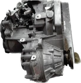 Převodovka 5Q START-STOP MDM CAY VW Passat B7 102tis.km - - 3