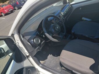 Prodám Volkswagen up 1.0 mpi 55 kw klima - 3
