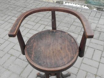 Staré dětské otočné křesílko thonet - 3