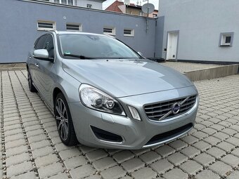 Volvo V60 D3 (pětiválec) Ocean Race, perfektní stav - 3