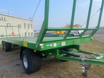 Traktorový přepravník balíků PRONAR T026 ihned k odběru - 3