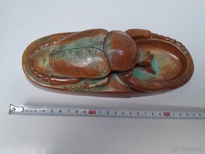 Keramická soška brouka s miskou - 3